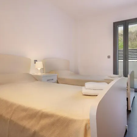Charming Mallorca - 3 Bedrooms - Townhouse Cassiopeia - Close To Amenities And 5 Minutes From The Sea - Villa Port de Pollenca